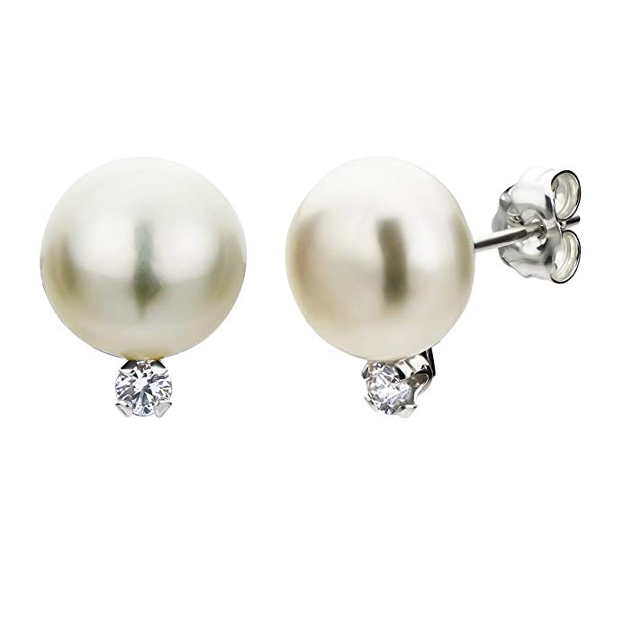 14k Gold 1/10cttw Diamond and White Freshwater Cultured High Luster Pearl Stud Earrings